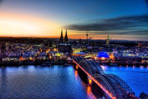 hohenzollern-bridge-cologne-skyline-2204898-1024x682 (1)